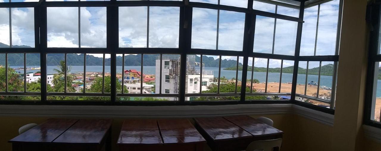 Divine Castle Travelers Inn Coron Exteriör bild