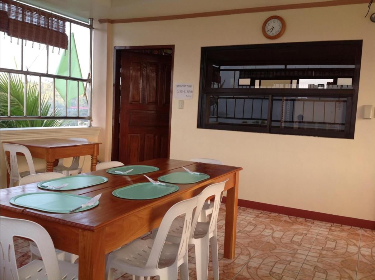 Divine Castle Travelers Inn Coron Exteriör bild